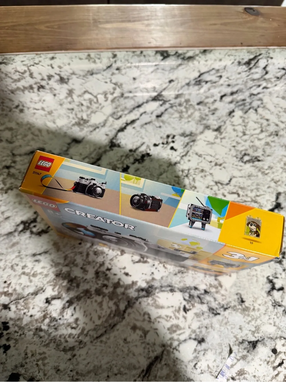 LEGO Creator 31147 Retro Camera Set 261 pcs. 3-in-1 Kit - Sealed - Picture 4 of 4